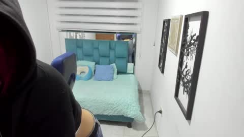 sara_red_x online show from 04/06/26, 03:15