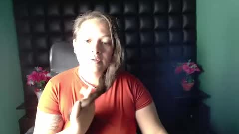 sara_thonson_ online show from 12/03/24, 02:47