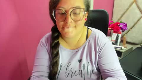 sara_thonson_ online show from 03/21/26, 04:39