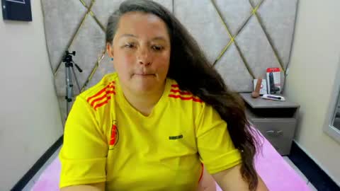 sara_thonson_ online show from 07/03/26, 06:58
