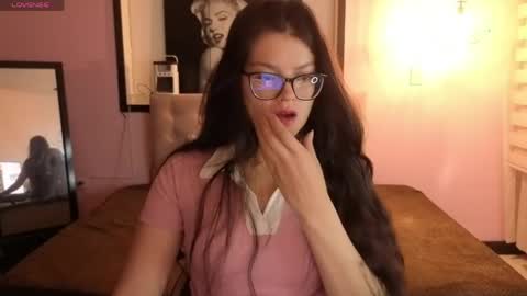 sara_valderrama_ online show from 05/14/26, 12:56