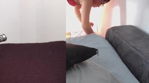 sara velez online show from 12/05/25, 10:02