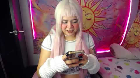  1 online show from 11/14/25, 04:11