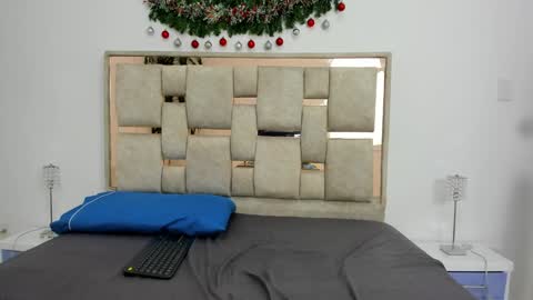 sara online show from 12/04/24, 03:04