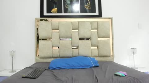 sara online show from 02/05/25, 03:13