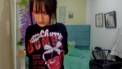 Sarah Ramirez online show from 02/01/25, 03:19