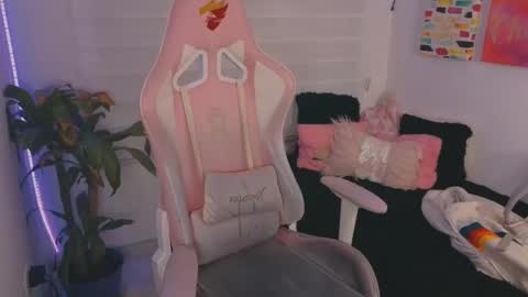 Sarah Ramirez online show from 09/11/25, 03:28