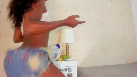 saraacollinss online show from 11/15/25, 08:27