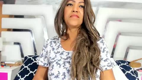 Snapshot of saraajhons chatting on 03/10/25, 04:14 Sara online show from 03/10/25, 04:14