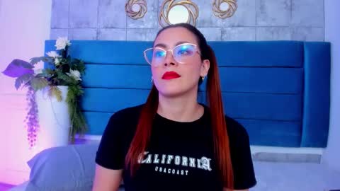 Snapshot of saraalvarezx chatting on 03/06/26, 04:53 Sara Alvarezx online show from 03/06/26, 04:53