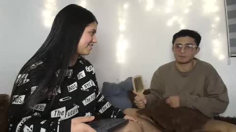 Snapshot of saraandthomas chatting on 12/13/24, 11:28 sara and thomas online show from 12/13/24, 11:28