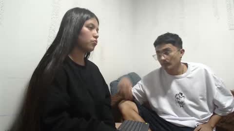 Snapshot of saraandthomas chatting on 01/09/25, 02:01 sara and thomas online show from 01/09/25, 02:01