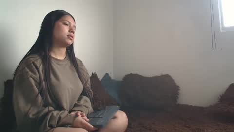 Snapshot of saraandthomas chatting on 02/13/25, 10:00 sara and thomas online show from 02/13/25, 10:00