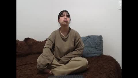 Snapshot of saraandthomas chatting on 09/29/25, 12:49 sara and thomas online show from 09/29/25, 12:49