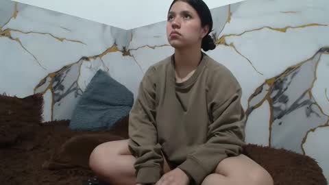 sara and thomas online show from 12/21/25, 06:59