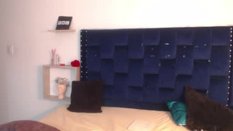 SARAHGIL online show from 02/23/25, 04:57