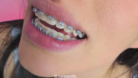 Sara online show from 10/28/25, 07:05