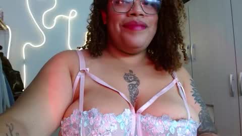 Snapshot of sarabbw173 chatting on 01/09/26, 05:43 sarabbw173 online show from 01/09/26, 05:43