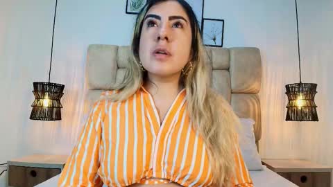 sarablonde_t online show from 03/25/26, 07:20