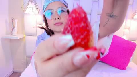 Sara online show from 04/17/26, 12:13