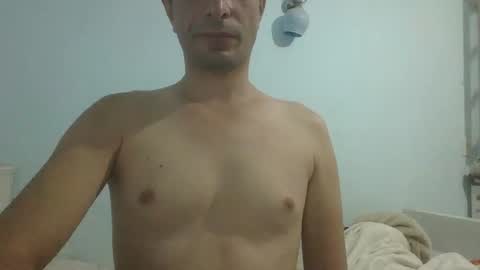 Snapshot of saraclit chatting on 01/15/25, 09:51 pass kika online show from 01/15/25, 09:51