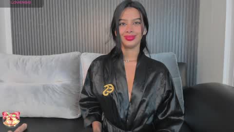 Snapshot of saracorraless chatting on 12/26/24, 10:20 Sara Everyday From 1430 to 2130 Col Time online show from 12/26/24, 10:20