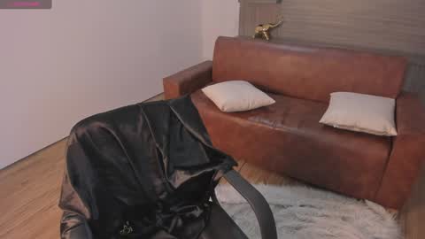 Snapshot of saracorraless chatting on 01/07/25, 09:35 Sara Everyday From 1430 to 2130 Col Time online show from 01/07/25, 09:35