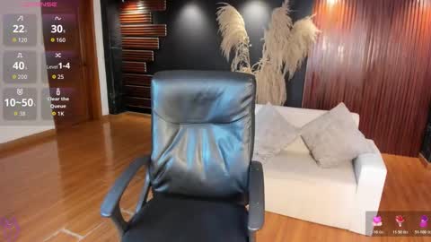 Sara  Everyday From 1430 to 2130 Col Time online show from 03/18/26, 07:39