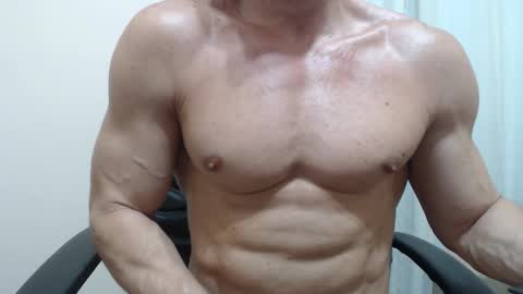 saradorj92 online show from 12/14/25, 01:11