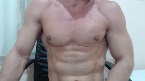 saradorj92 online show from 12/19/25, 04:08