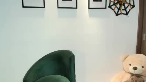 Snapshot of saraevil chatting on 11/11/25, 04:56 Sara online show from 11/11/25, 04:56