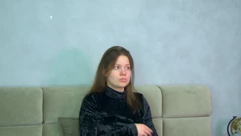 Sara online show from 04/03/26, 04:16