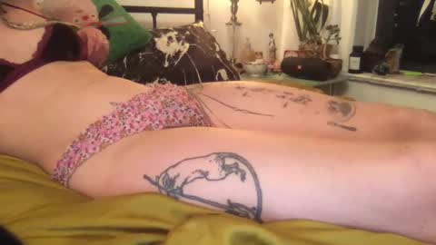 Sarah online show from 09/28/25, 11:43