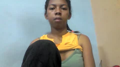 sarah146341 online show from 06/02/26, 07:49