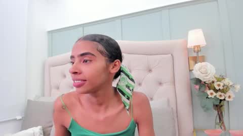 sarah_ashbourne online show from 12/16/25, 03:17