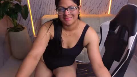 sarah_bay_tx online show from 06/13/26, 08:07