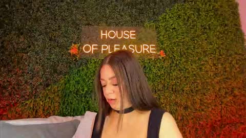 Sarah Bonneth online show from 03/03/26, 11:27