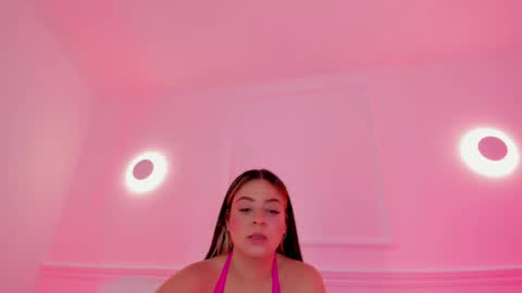 Sarah Bonneth online show from 05/05/26, 11:51