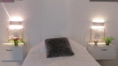 Sarah online show from 04/03/26, 01:09