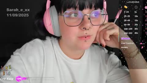 Snapshot of sarah_e_xx chatting on 11/10/25, 01:48 Sarah online show from 11/10/25, 01:48