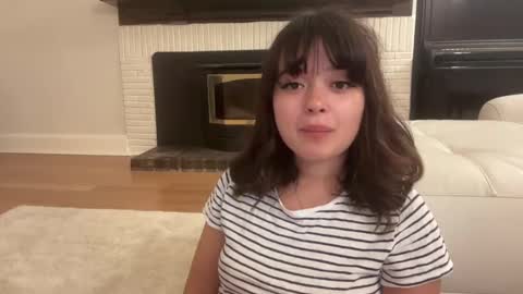 Snapshot of sarah_heart_aus chatting on 01/05/25, 09:15 Sarah Heart Aus online show from 01/05/25, 09:15