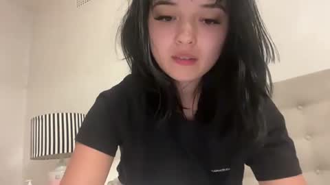 Snapshot of sarah_heart_aus chatting on 02/05/25, 11:55 Sarah Heart Aus online show from 02/05/25, 11:55