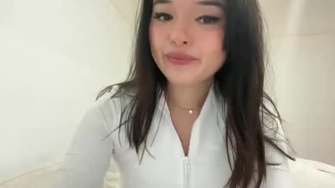 Snapshot of sarah_heart_aus chatting on 09/20/25, 01:06 Sarah Heart Aus online show from 09/20/25, 01:06