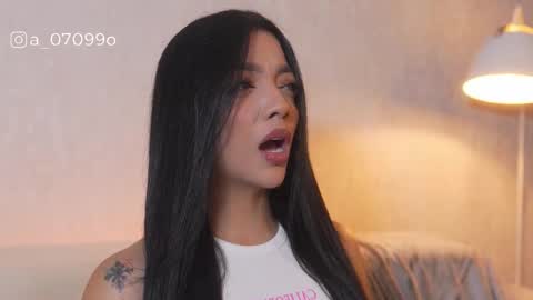       online show from 12/17/25, 12:00