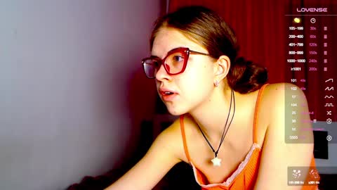 Snapshot of sarah_hs chatting on 12/06/24, 12:16 Sarah online show from 12/06/24, 12:16