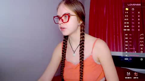 Snapshot of sarah_hs chatting on 01/23/25, 01:13 Sarah online show from 01/23/25, 01:13