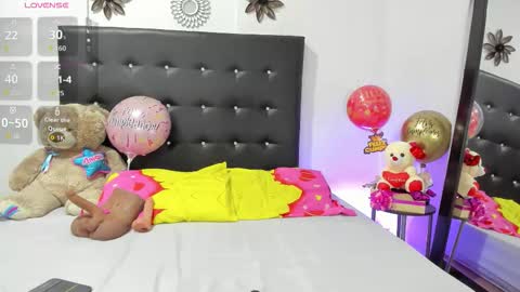 sarah_lowee online show from 02/22/26, 10:19