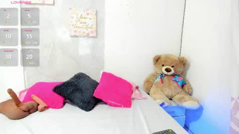 sarah_lowee online show from 07/14/26, 06:24