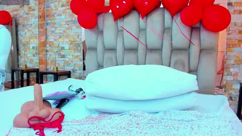 Snapshot of sarah_sanz chatting on 02/17/25, 02:37 sarah online show from 02/17/25, 02:37