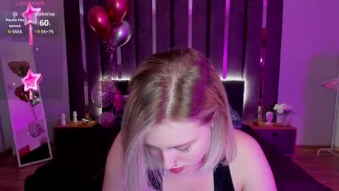 Sarah online show from 03/12/25, 01:03